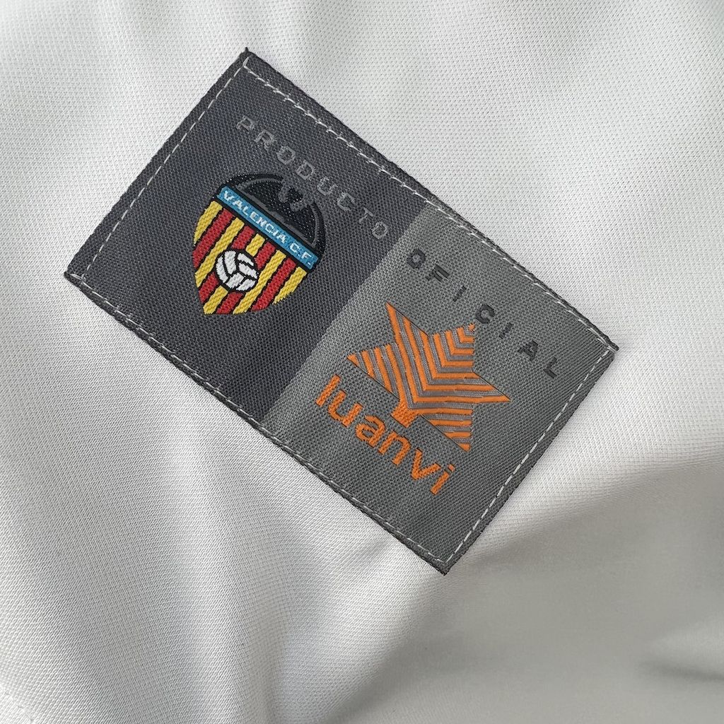 2024111213283645.jpg Retro Valencia CF 1999/00 Home Jersey - Image 7