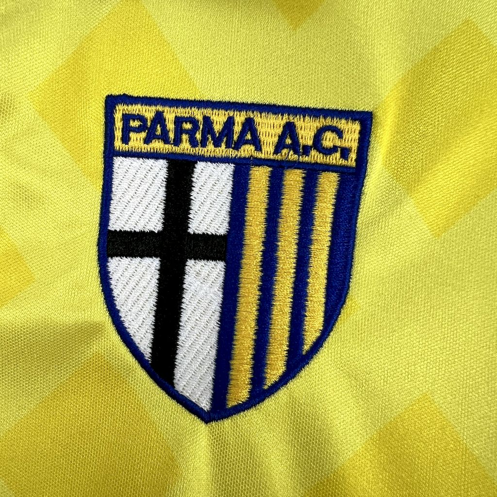 2024111213380641.jpg Retro Parma Calcio 1995/97 Home Jersey - Image 6