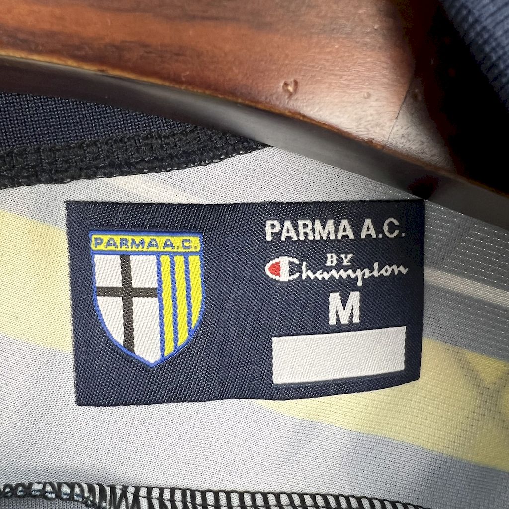 2024111213385354.jpg Retro Parma Calcio 1999/00 Away Jersey - Image 4