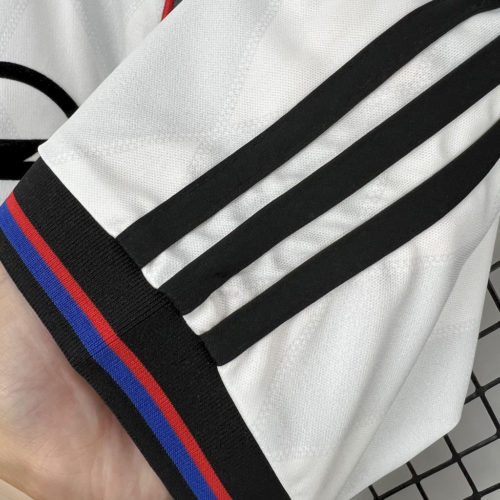 2024111612560160.jpg Retro Bayern Munich 1995/96 Away Jersey - Image 3