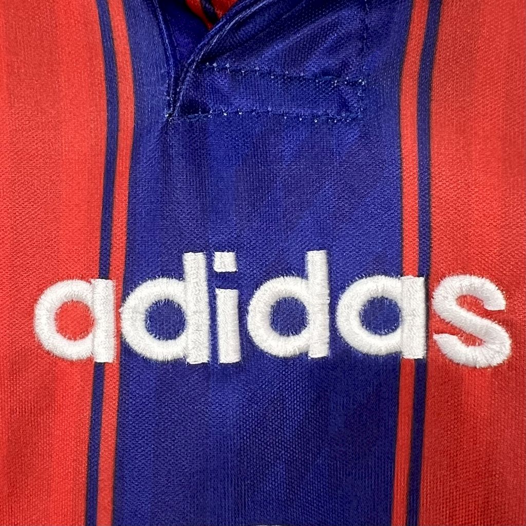 2024111612564756.jpg Retro Bayern Munich 1995/97 Home Jersey - Image 5