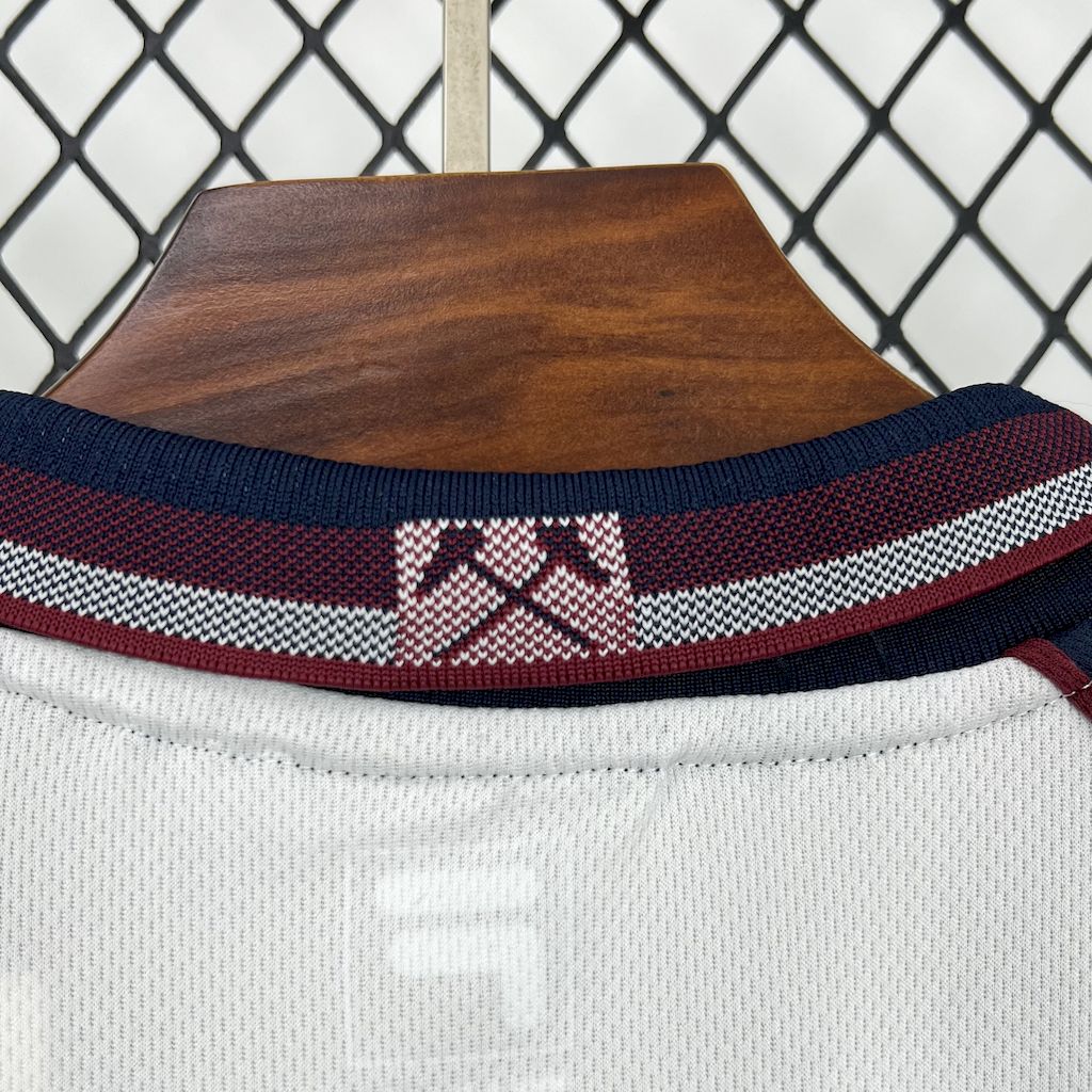 2024111613122387.jpg Retro West Ham United 1999/01 Away Jersey - Image 8