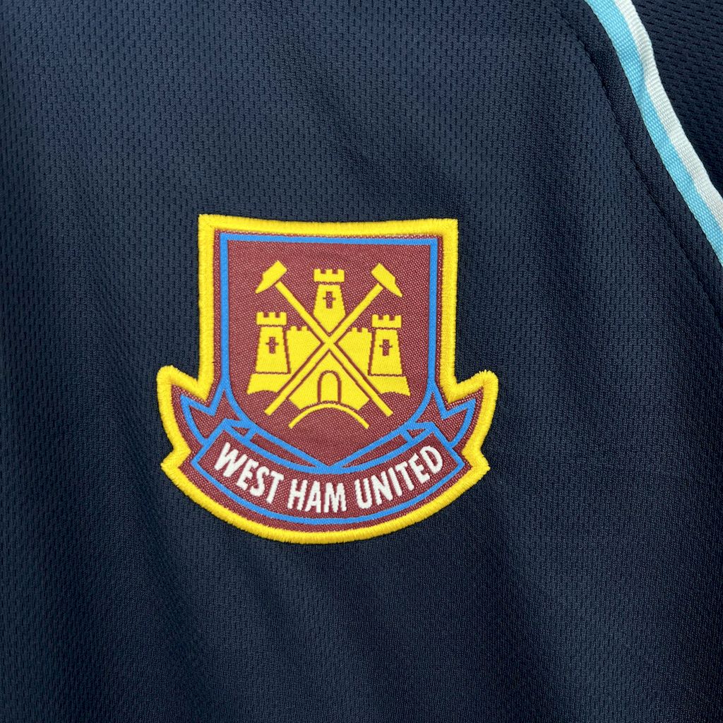 2024111613125095.jpg Retro West Ham United 1999/01 Third Jersey - Image 6
