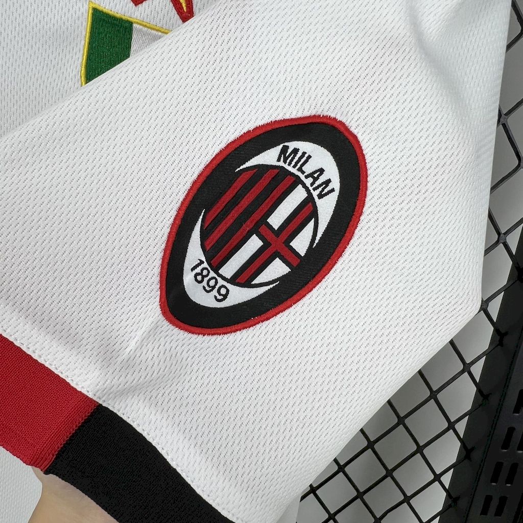 2024111711280382.jpg Retro AC Milan 1995/97 Away Jersey - Image 3