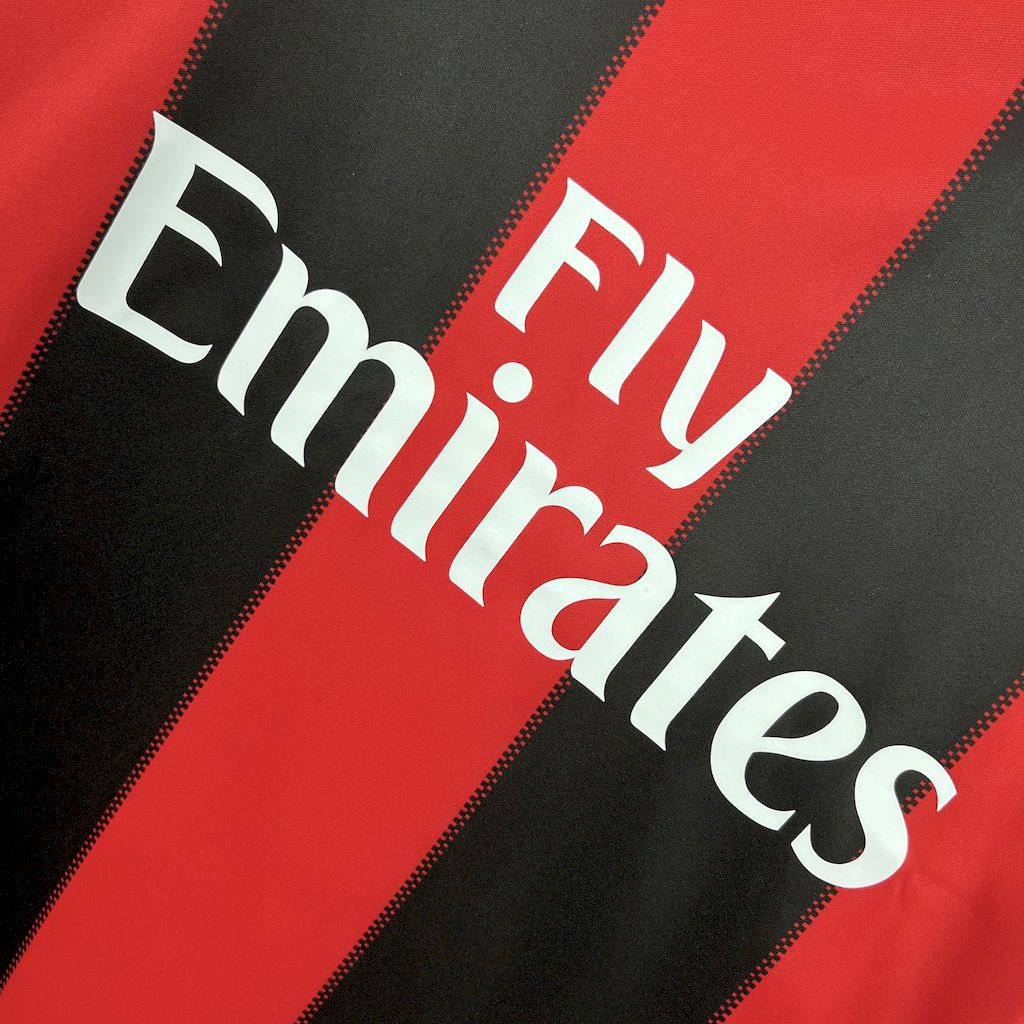 2024111711290626.jpg Retro AC Milan 2010/11 Home Jersey - Image 4