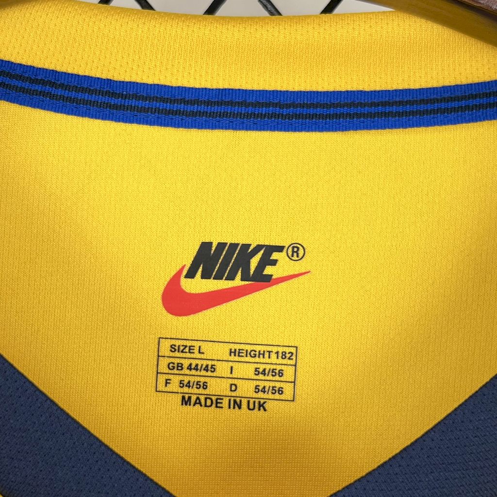 2024111711294574.jpg Retro Arsenal 1999/00 Away Jersey - Image 3