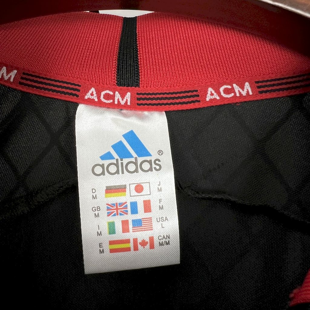2024112220214984.jpg Retro AC Milan 2000/01 Third Jersey - Image 4