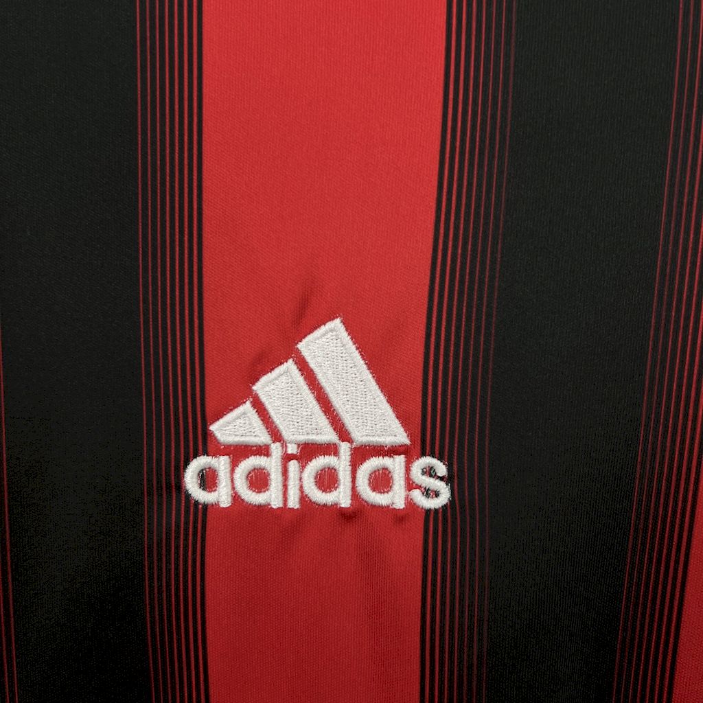 2024112220215881.jpg Retro AC Milan 2004/05 Home Jersey - Image 8