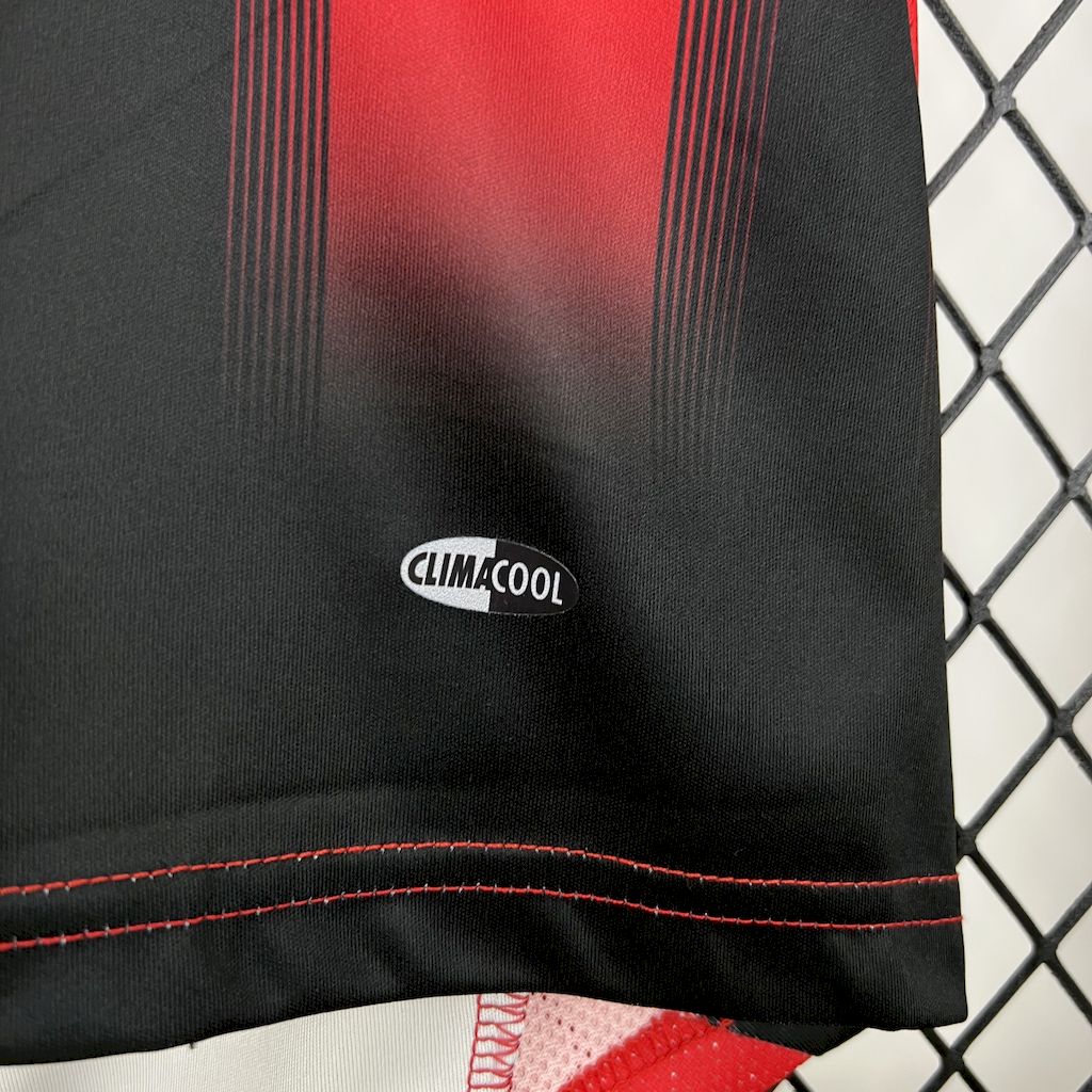 202411222022062.jpg Retro AC Milan 2004/05 Home Jersey - Image 5