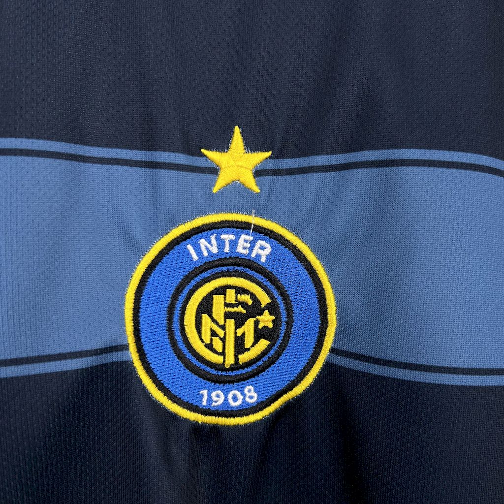 2024112414584514.jpg Retro Inter Milan 2004/05 Third Jersey - Image 5
