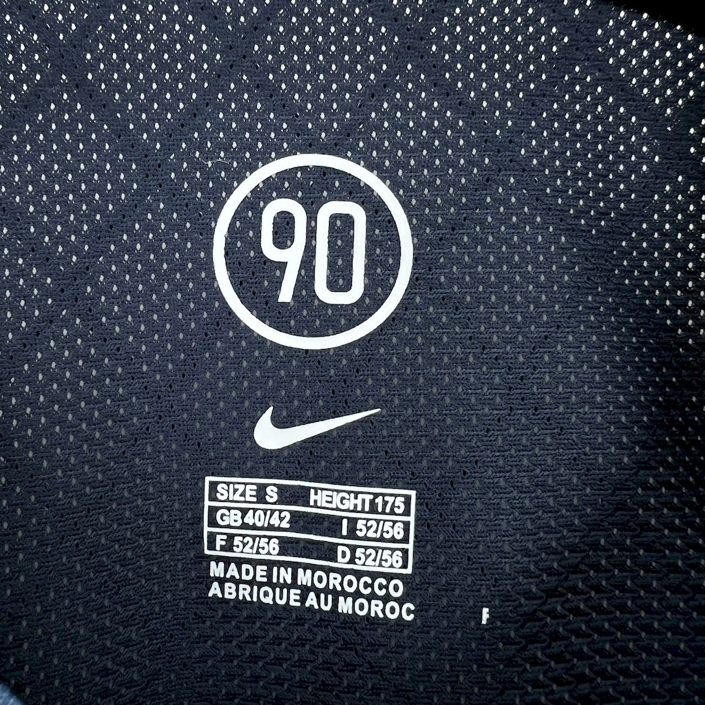 2024112414585093.jpg Retro Inter Milan 2004/05 Third Jersey - Image 3