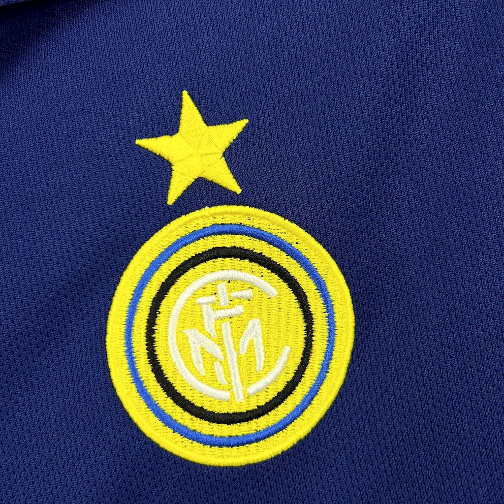 2024112415374679.jpg Retro Inter Milan 1998/99 Third Jersey - Image 5