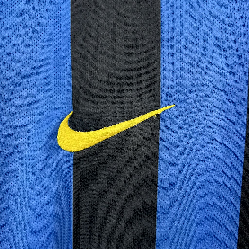2024112415383647.jpg Retro Inter Milan 2002/04 Home Jersey - Image 6
