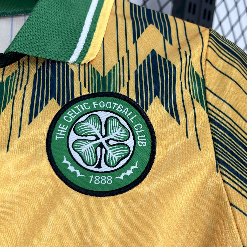 2024112513050273.jpg Retro Celtic 1989/91 Away Jersey - Image 3