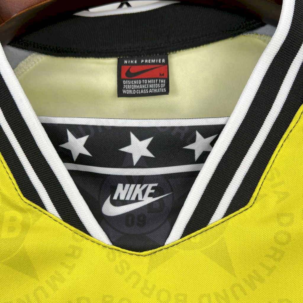 2024112513300390.jpg Retro Borussia Dortmund 1994/95 Home Jersey - Image 5