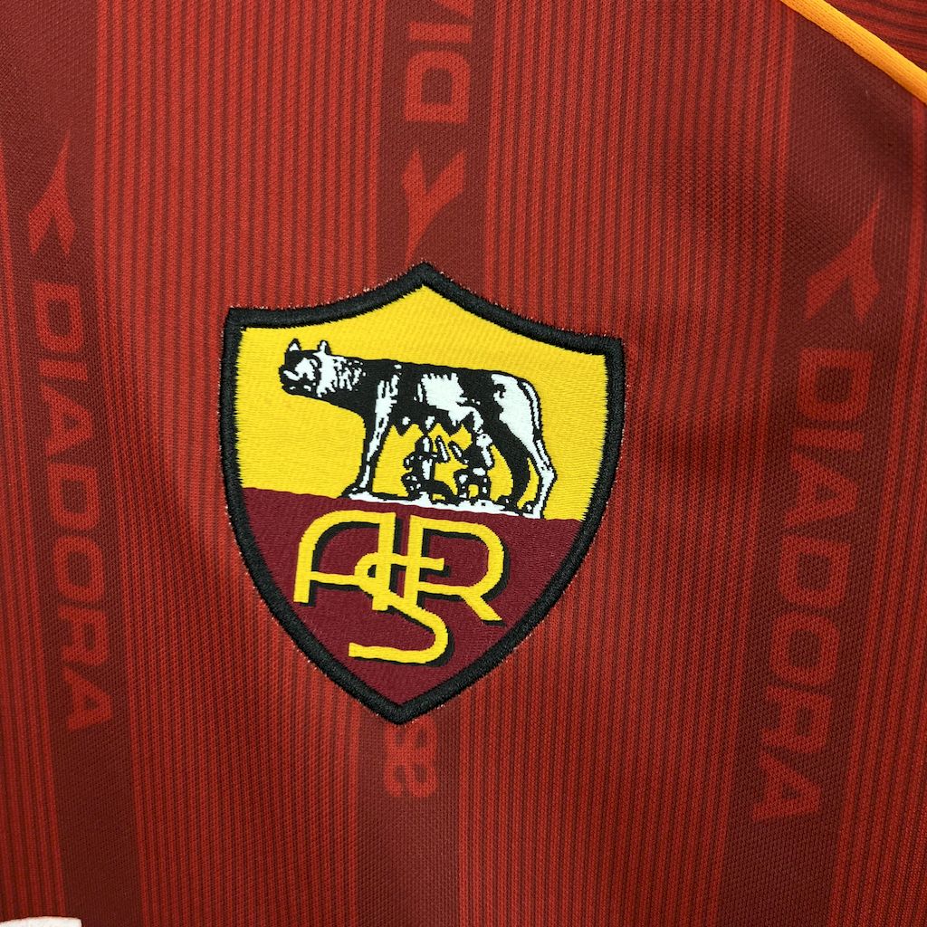 2024112514015191.jpg Retro AS Roma 1999/00 Home Jersey - Image 7