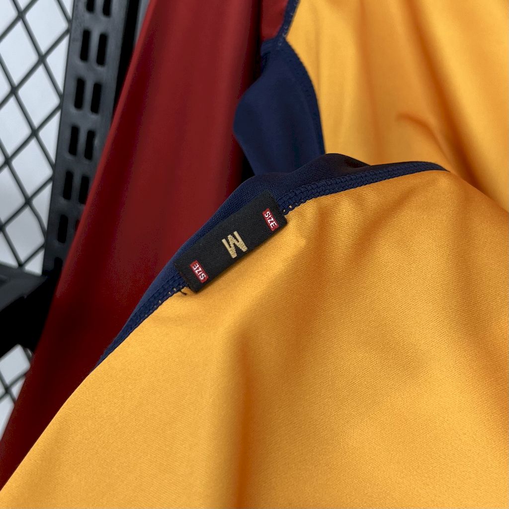 2024112514021821.jpg Retro AS Roma 2001/02 Home Long Sleeve Jersey - Image 8