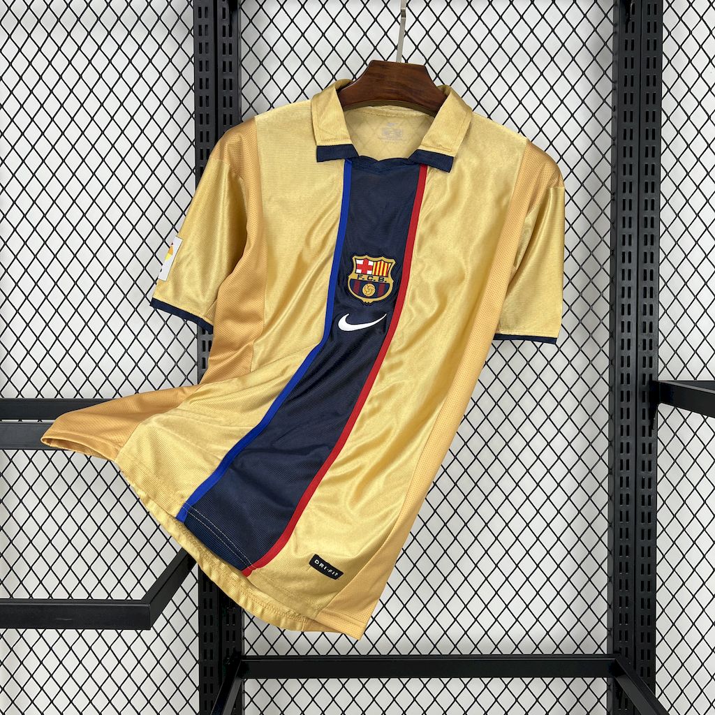 2024112514031999.jpg Retro Barcelona 2001/02 Away Jersey - Image 1