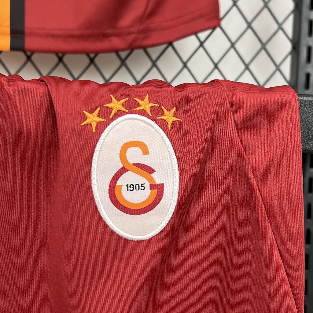 2024120312470914.jpg Kids Galatasarays 2024/25 Home Kit - Image 4