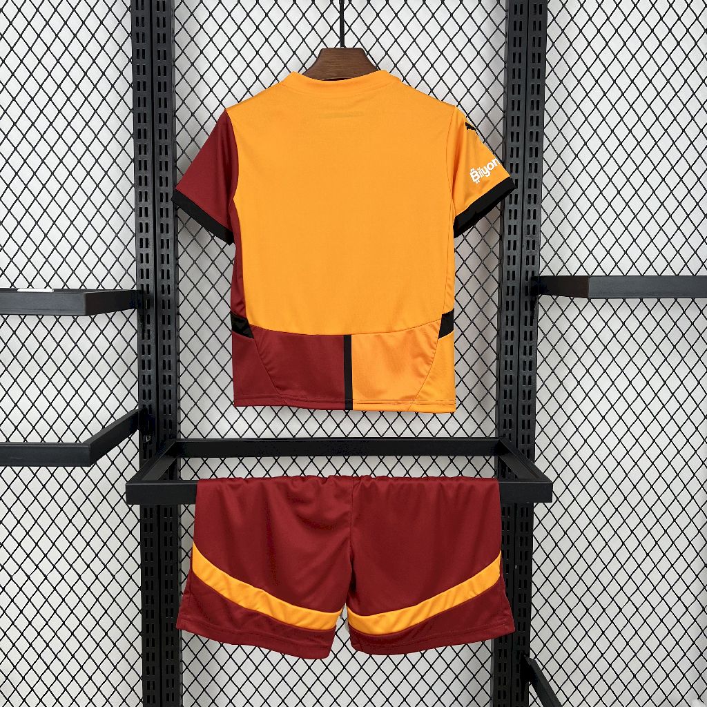2024120312471423.jpg Kids Galatasarays 2024/25 Home Kit - Image 2