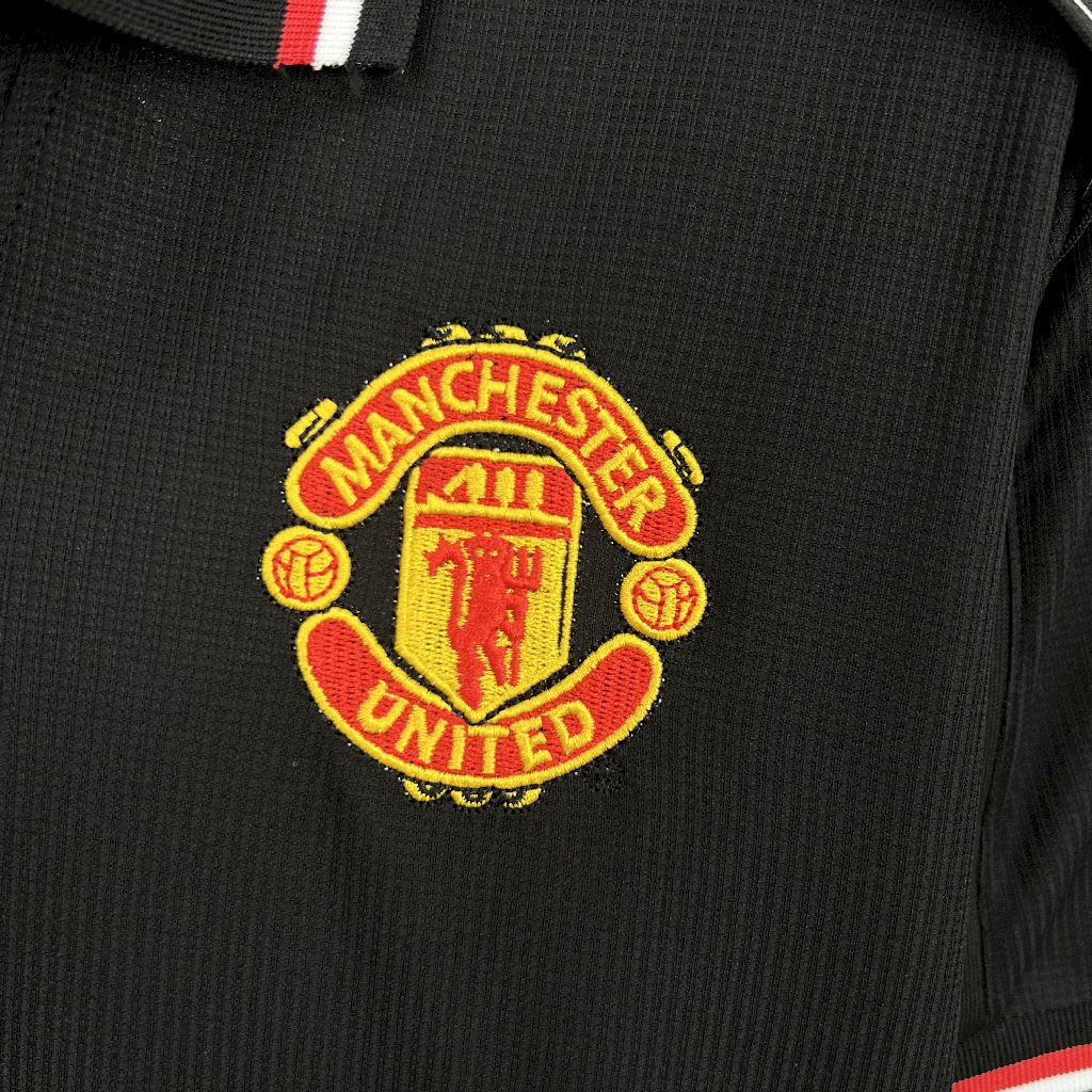2024120312475265.jpg Retro Manchester United 1998/99 Away Jersey - Image 7