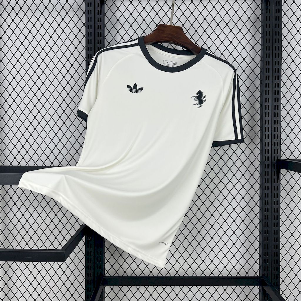 2024120513525799.jpg Mens Juventus 2024/25 3 Stripes Originals Jersey - Image 1