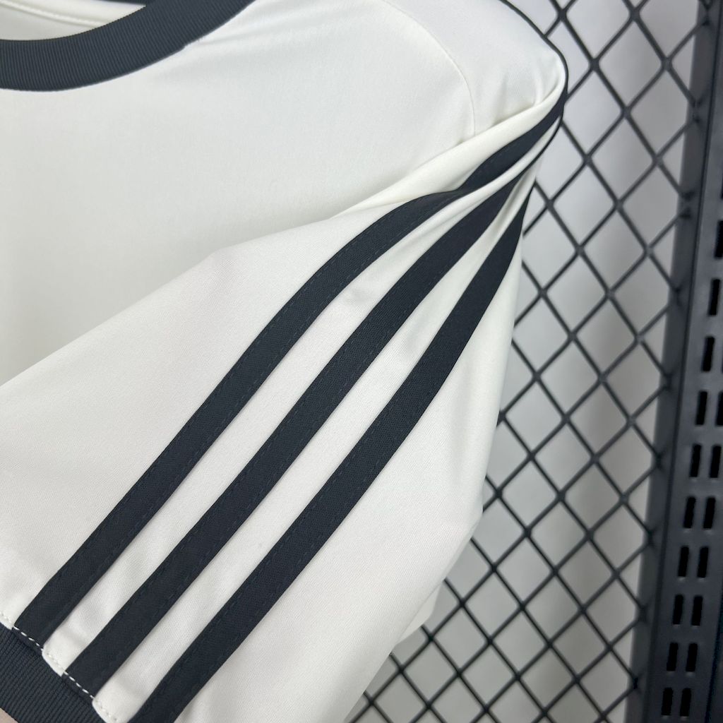 2024120513531156.jpg Mens Juventus 2024/25 3 Stripes Originals Jersey - Image 4
