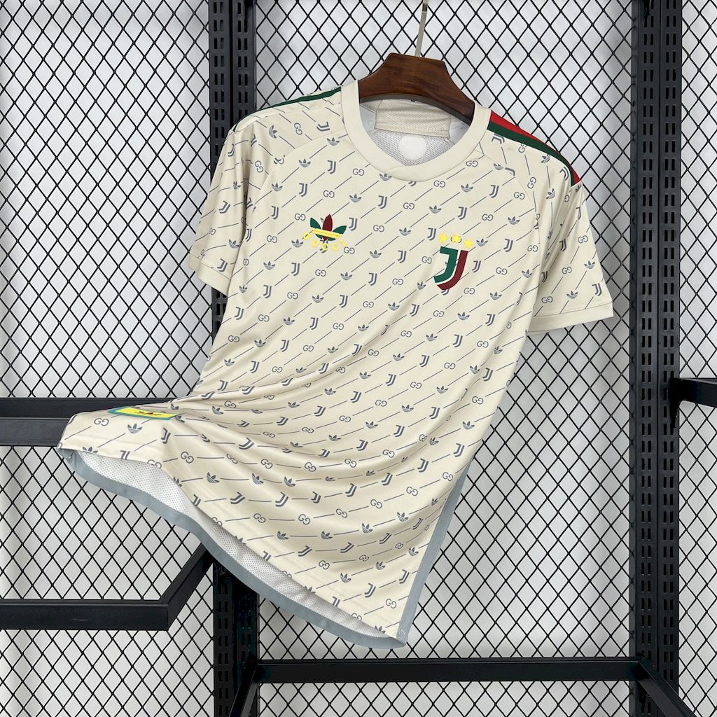 2024120513532251.jpg Mens Juventus 2024/25 Gucci Joint Edition Jersey - Image 1
