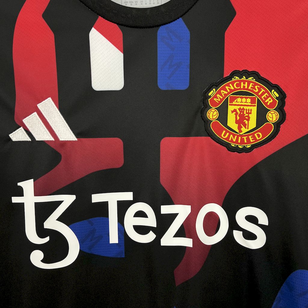 2024120515115111.jpg Mens Manchester United 2024/25 Pre Match Jersey - Image 5