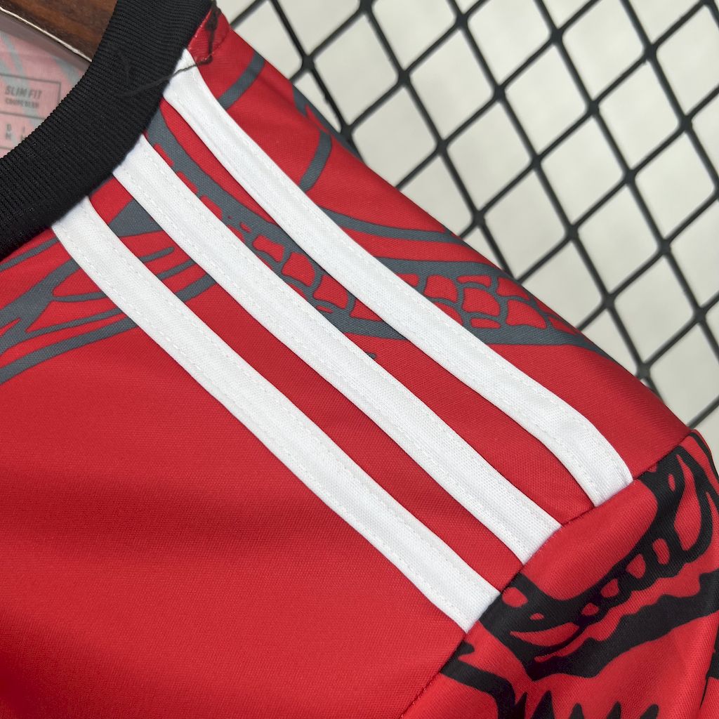 2024120515262439.jpg Mens Real Madrid 2024/25 Red and black dragon Jersey - Image 3