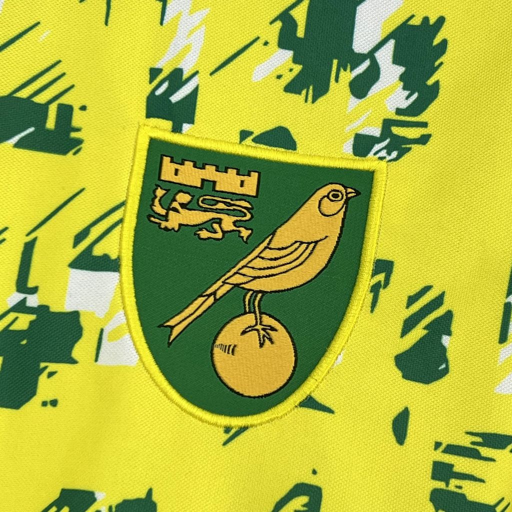 2024121106105534.jpg Retro Norwich City FC 1992/94 Home Jersey - Image 5