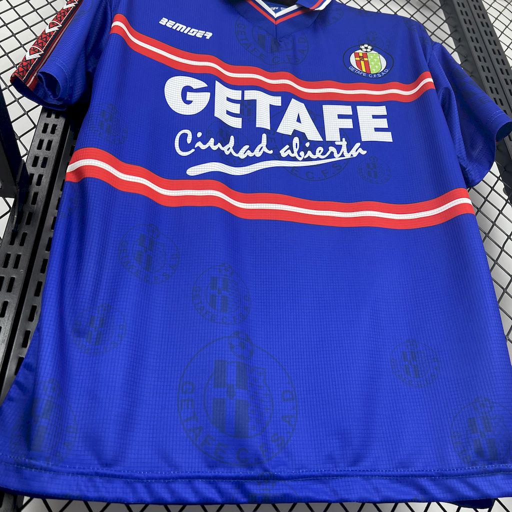 2025022609460311.jpg Retro Getafe Club de Futbol 1998/99 Home Jersey - Image 3