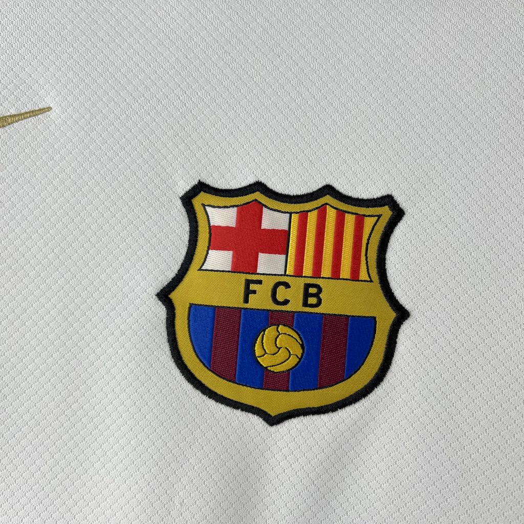 2025030514574338.jpg Mens Barcelona 2025/26 White Special Edition Jersey - Image 6