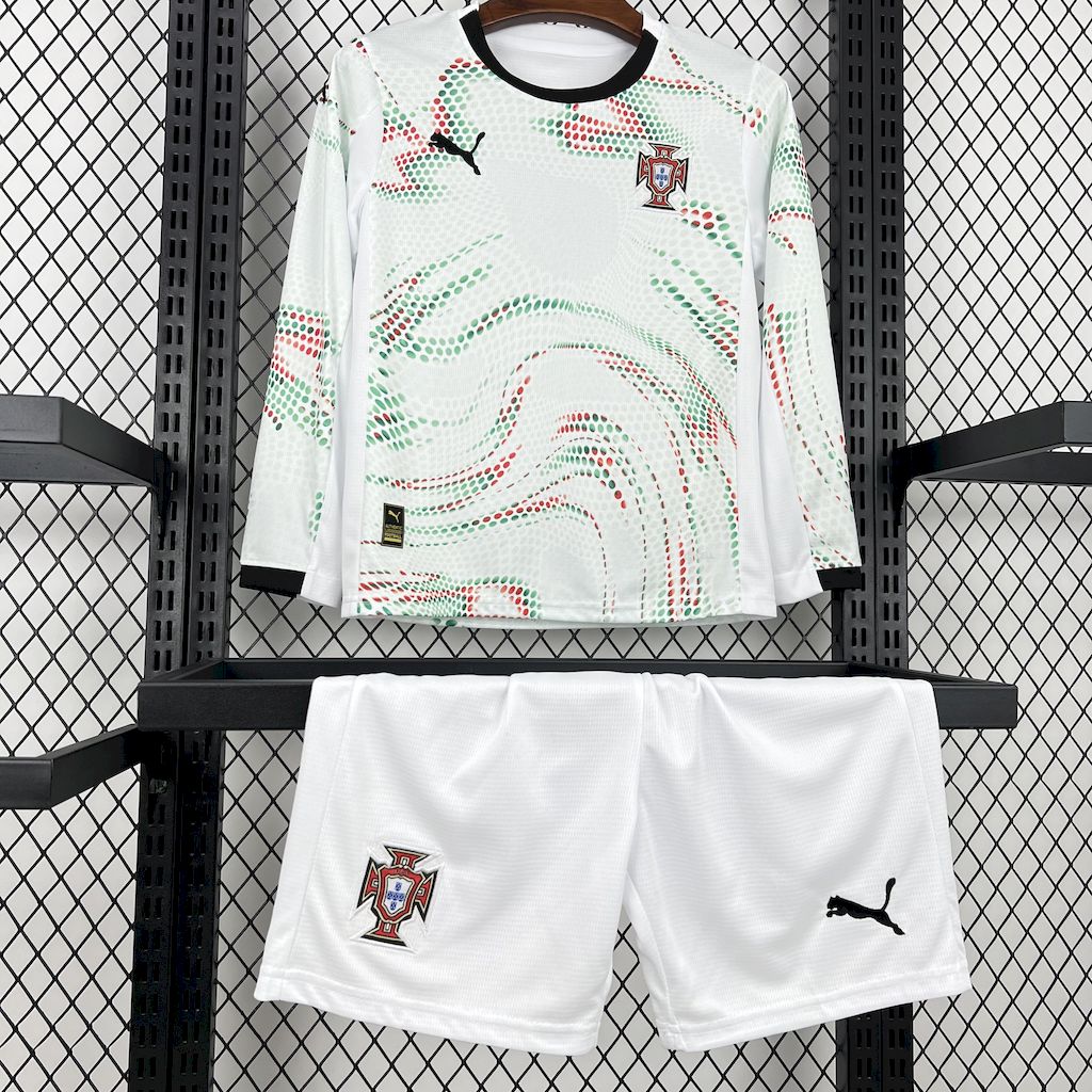 2025030515290915.jpg Kids Portugal 2025/26 Away Long Sleeve Kit - Image 3