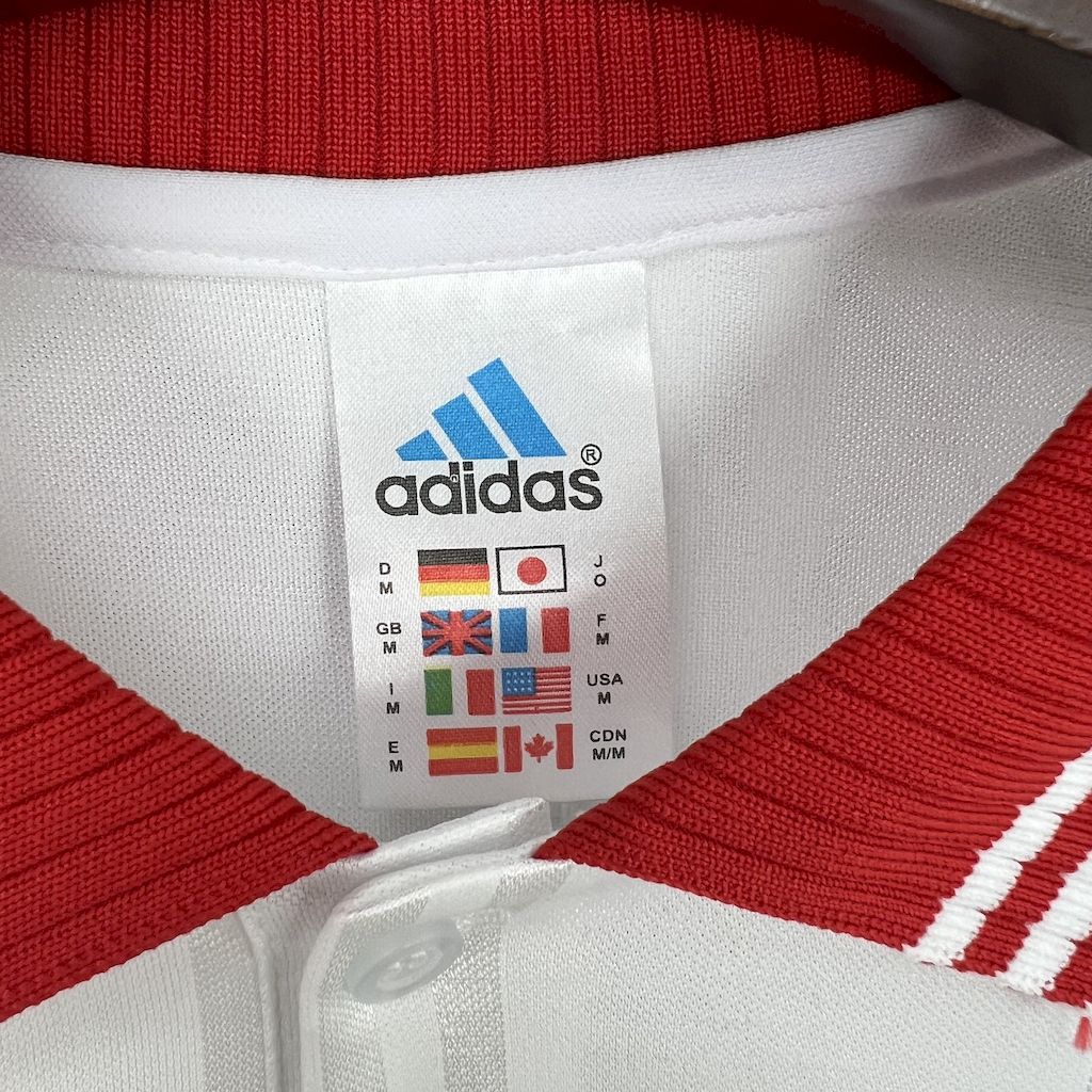 2025030714432227.jpg Retro Benfica 1997/99 Away Jersey - Image 3