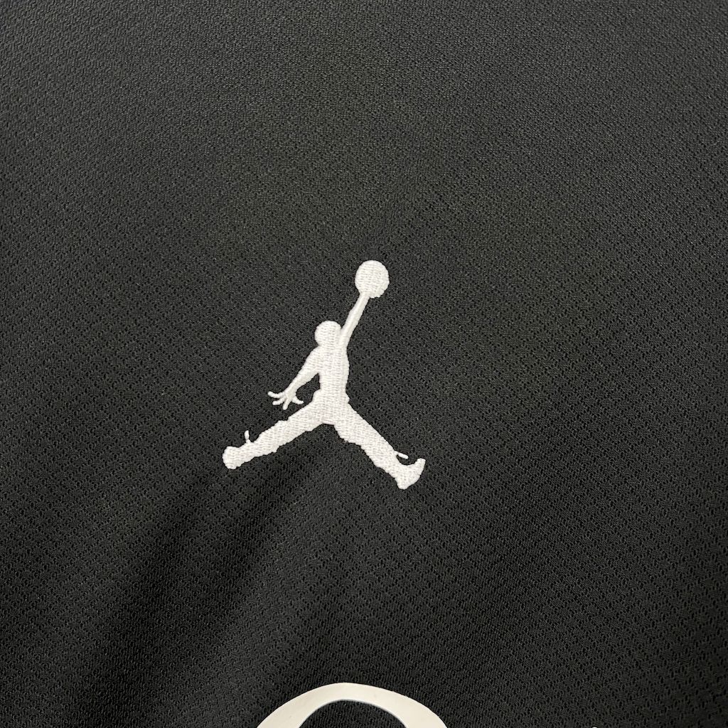 2025031815334364.jpg Mens Paris Saint-Germain 2024/25 Fourth Black Jersey - Image 7