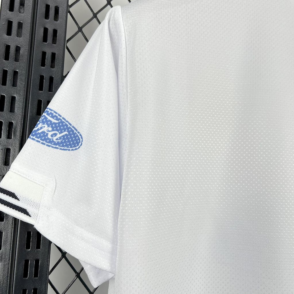 202503201751286.jpg Retro Valencia CF 1999/00 Home Jersey - Image 3