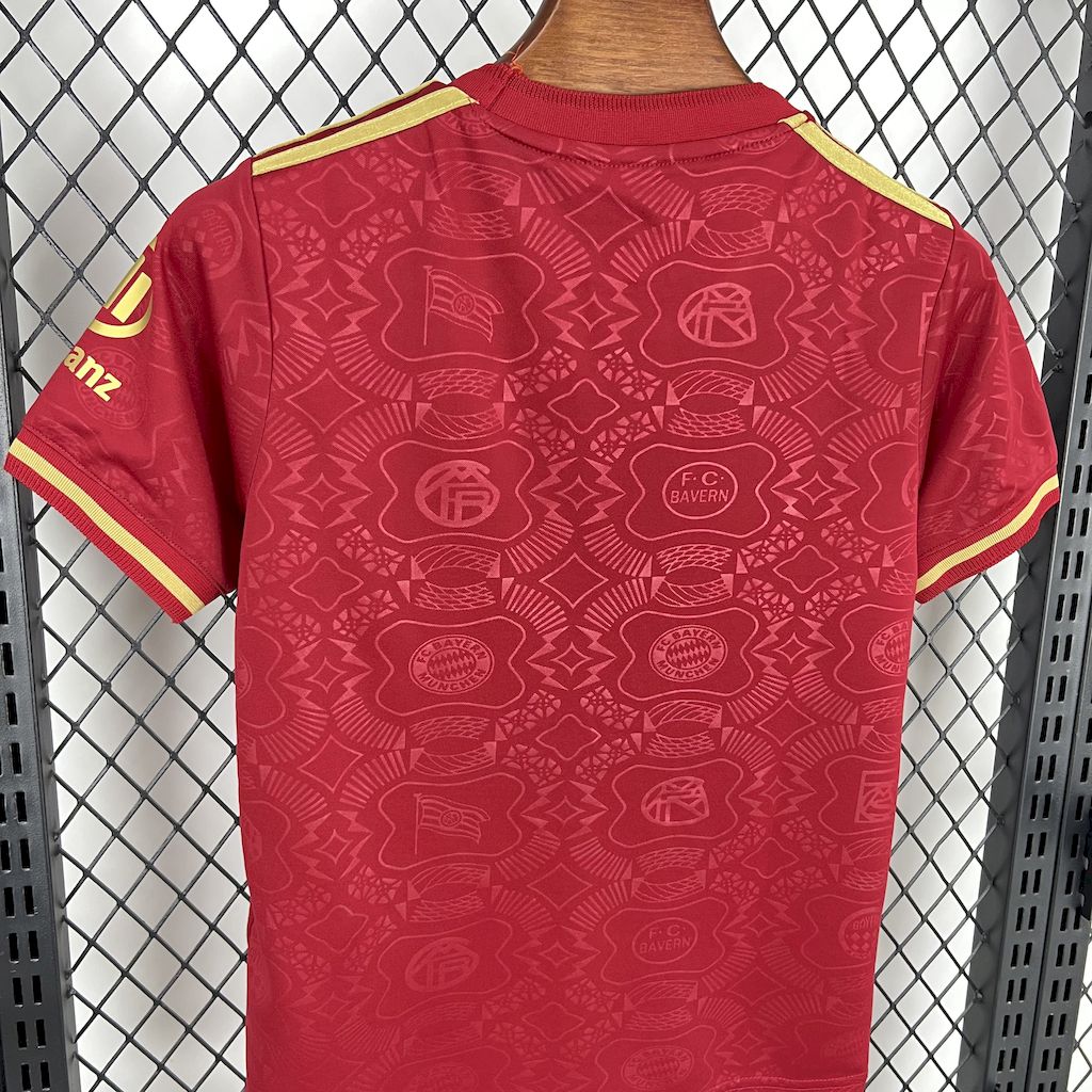 202503221626257.jpg Kids Bayern Munich 2024/25 125 Anniversary Kit - Image 3