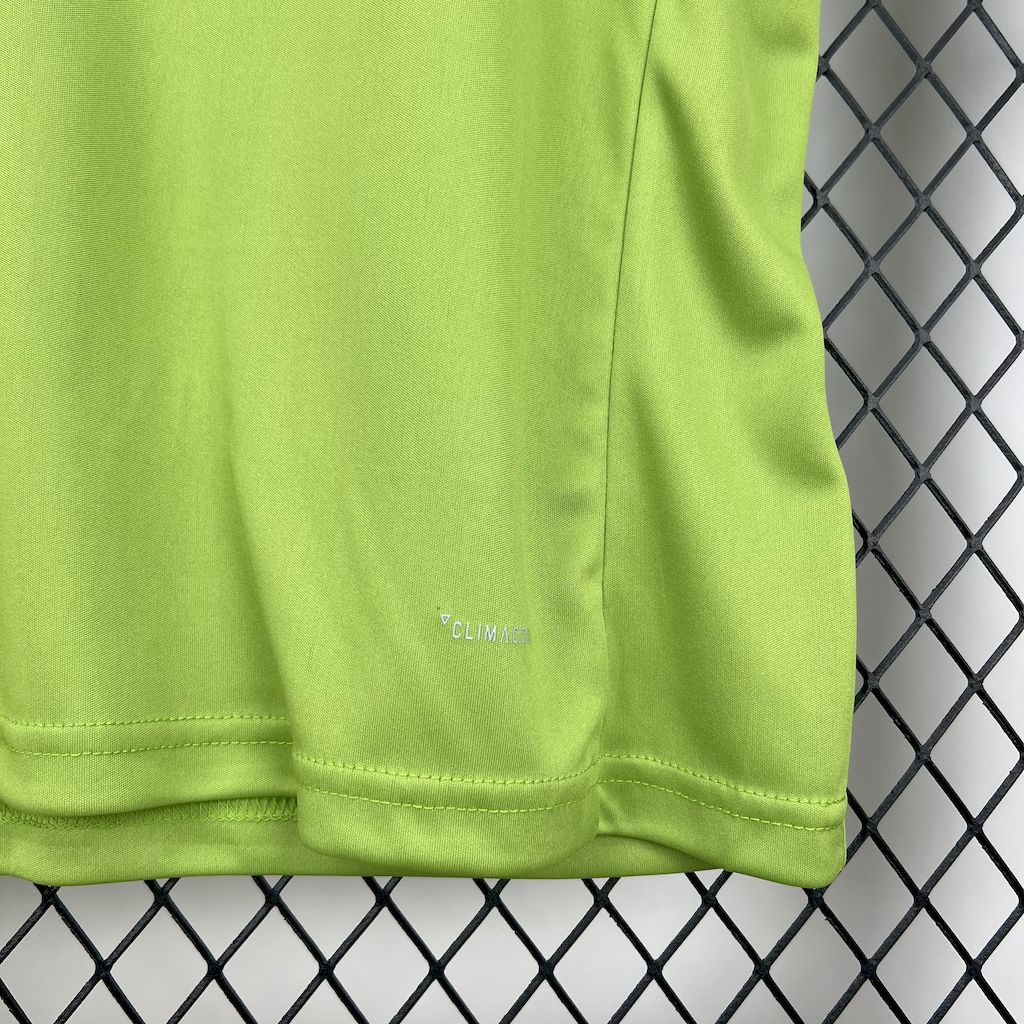202503291832117.jpg Retro Juventus 2017/18 Third Jersey - Image 4