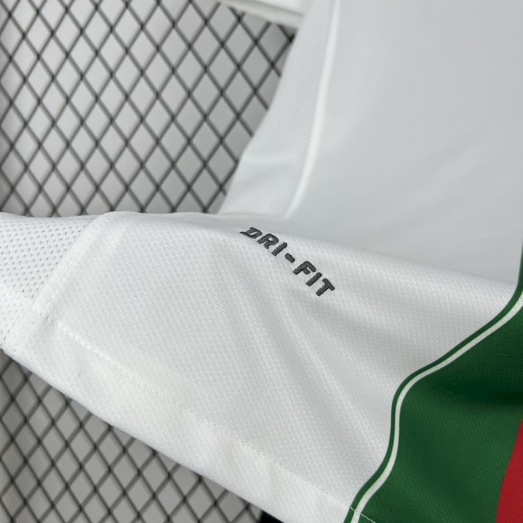 2025041113315332.jpg Retro Portugal 2010 Away Jersey - Image 6