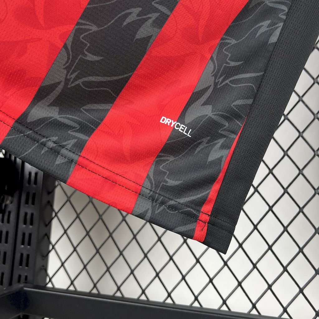 2025041215531978.jpg Mens AC Milan 2025/26 Home Long Sleeve Jersey - Image 4