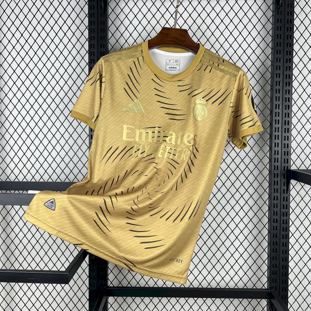 2025041215543032.jpg Mens Real Madrid 2025/26 Gold Jersey - Image 1