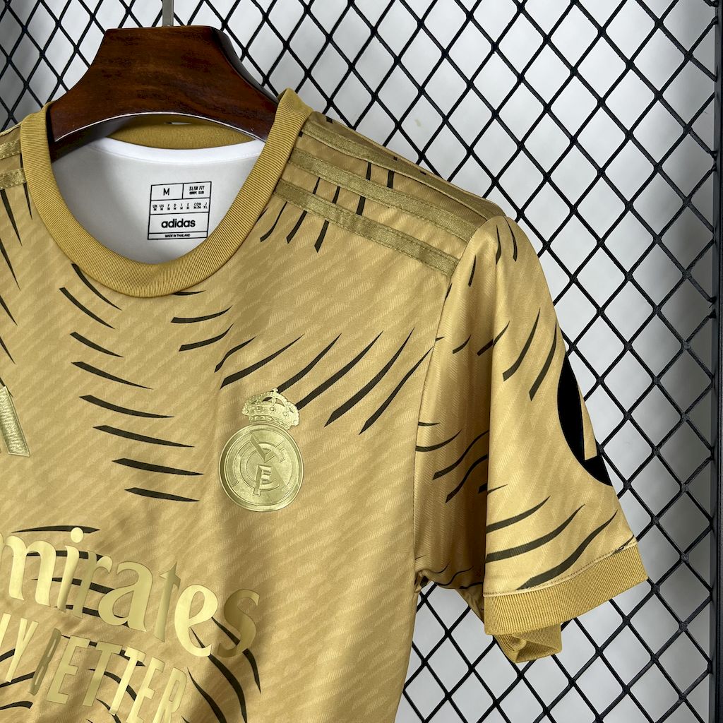 2025041215543338.jpg Mens Real Madrid 2025/26 Gold Jersey - Image 5