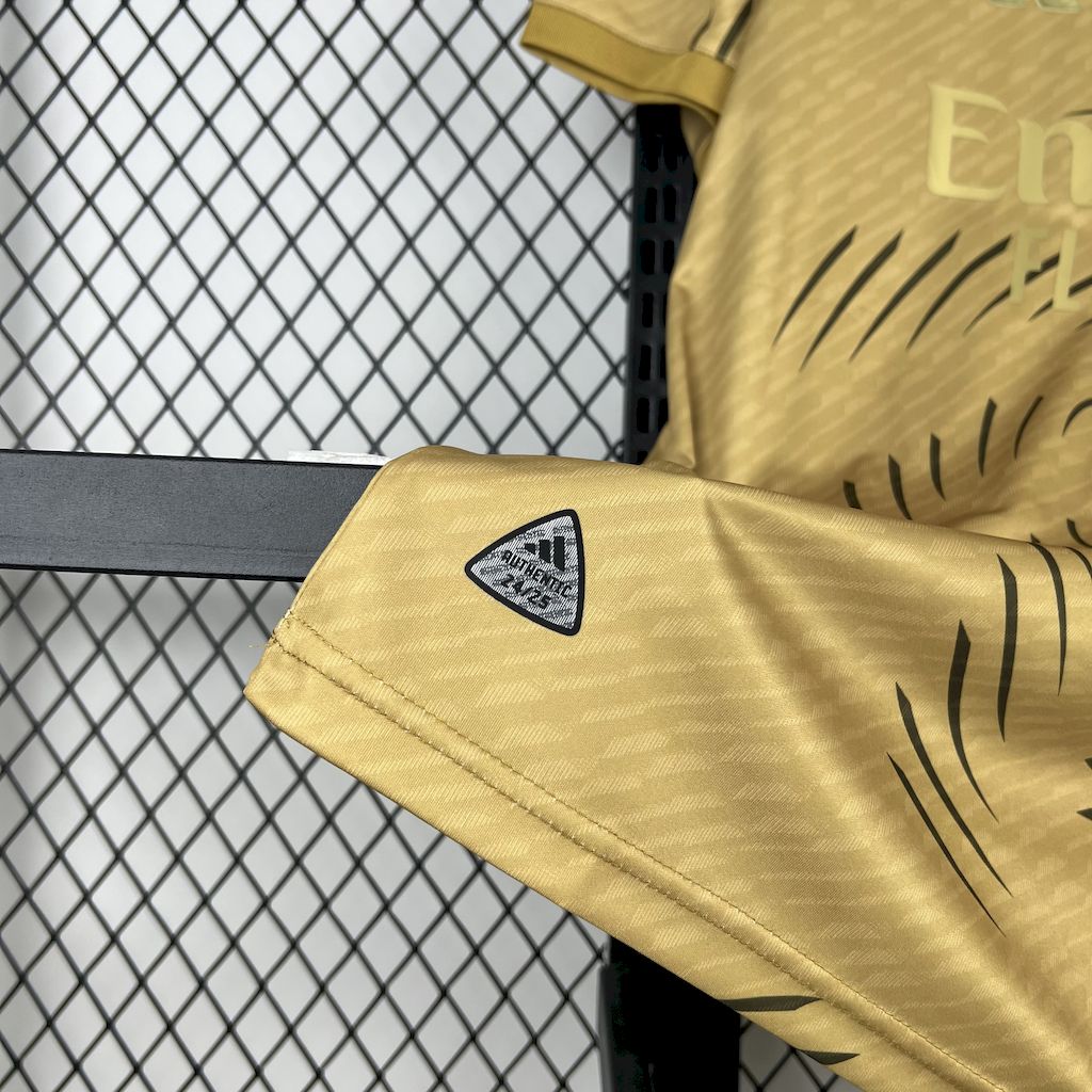 2025041215543444.jpg Mens Real Madrid 2025/26 Gold Jersey - Image 4