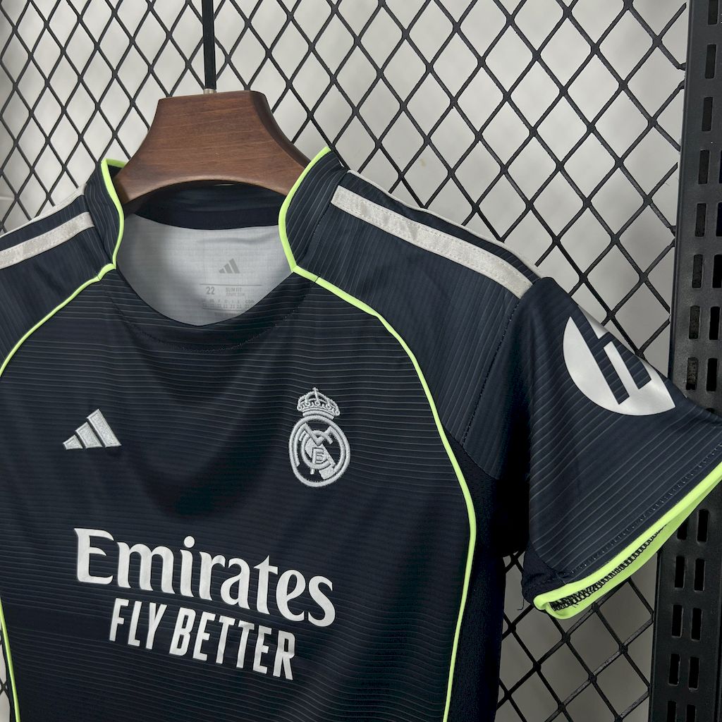 2025041515080528.jpg Kids Real Madrid 2025/26 Away Kit - Image 4