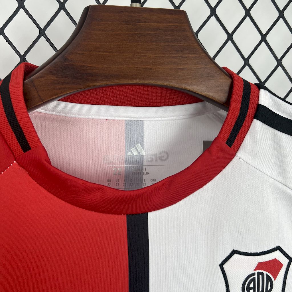 2025041515081560.jpg Kids River Plate 2025/26 Third Kit - Image 5