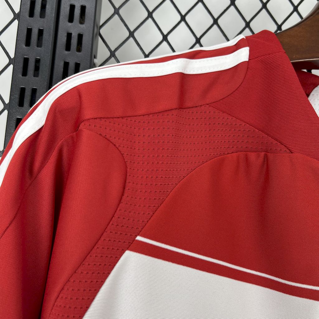 2025041708470663.jpg Retro Bayern Munich 2007/08 Home Jersey - Image 12
