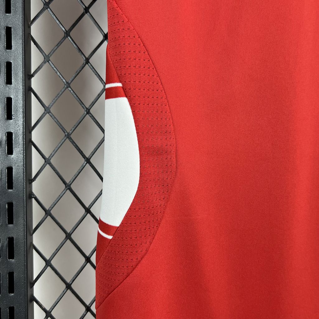 2025041708471630.jpg Retro Bayern Munich 2007/08 Home Jersey - Image 4