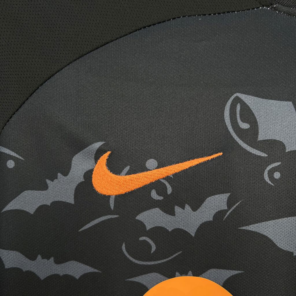 2025041913001310.jpg Mens Barcelona 2025/26 Halloween Edition Jersey - Image 7