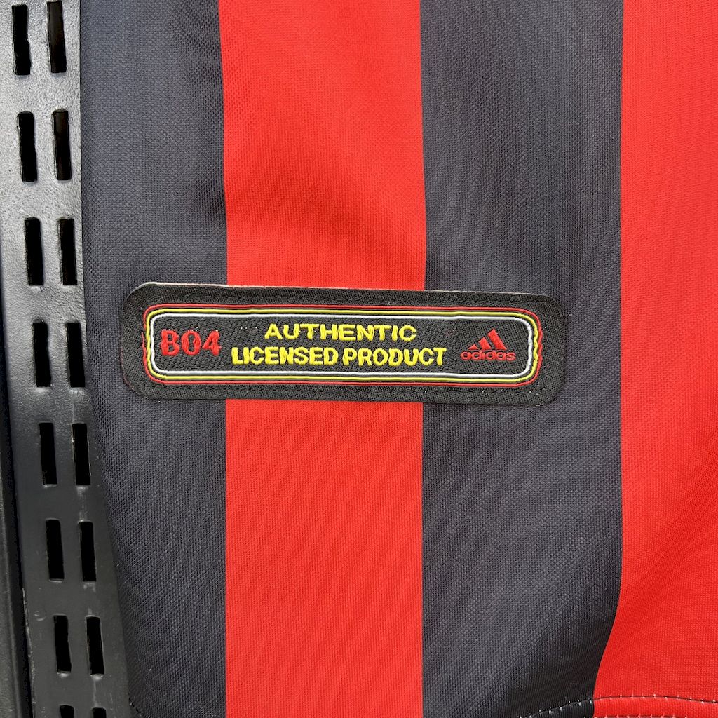 2025041913005187.jpg Retro Bayer 04 Leverkusen 2000/01 Home Jersey - Image 4
